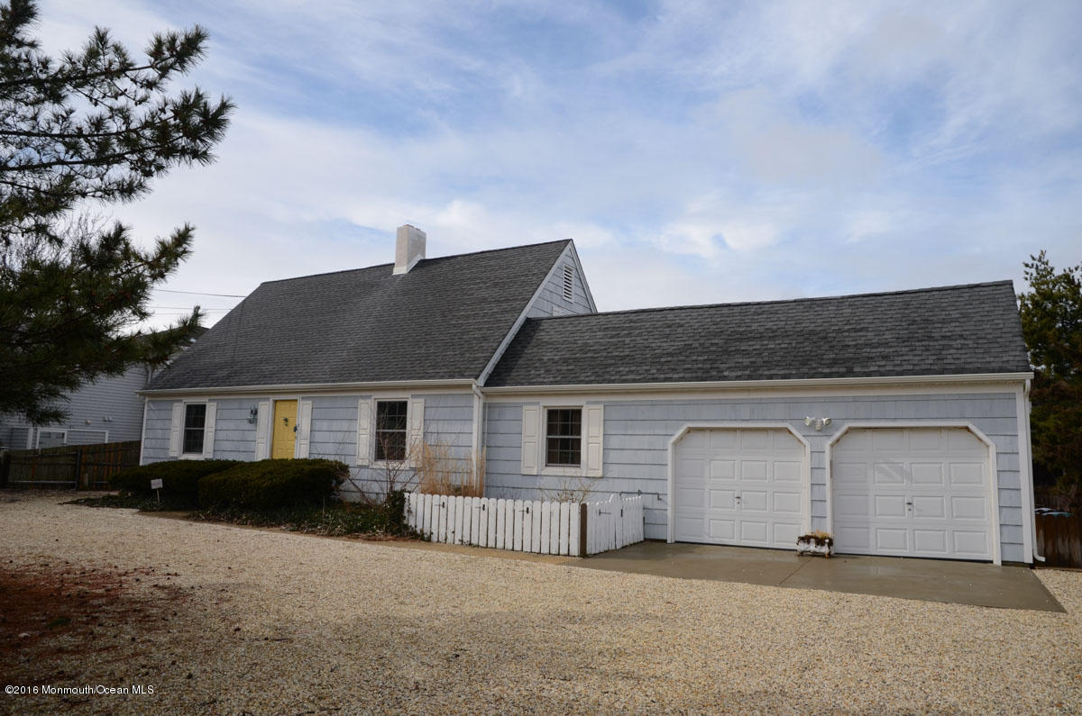 Going, going... For Sale 1522 Ocean Avenue, Mantoloking Suzie & Ed